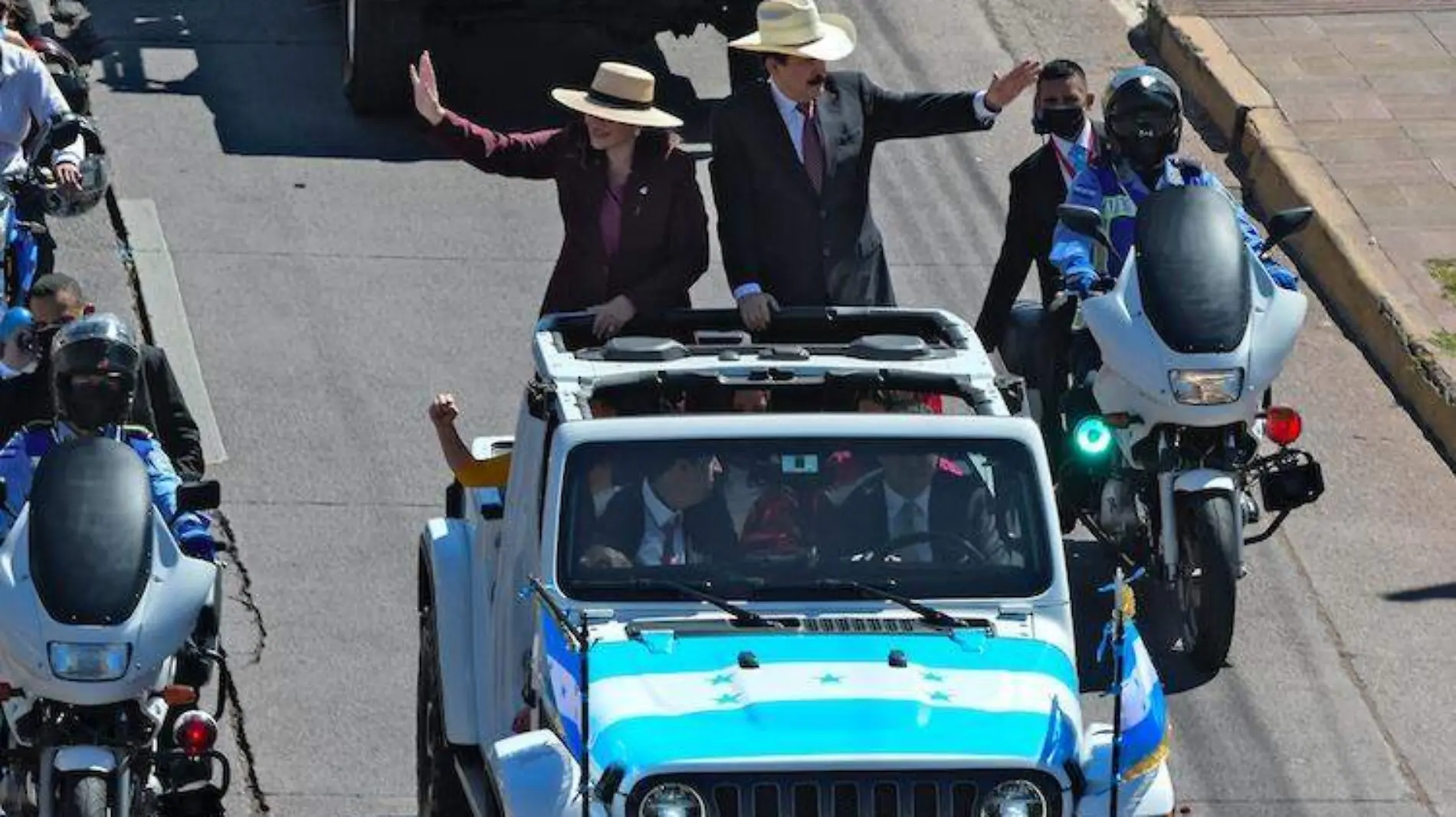 Xiomara Castro asume la presidencia de Honduras, golpeada por la pobreza y la migración 1